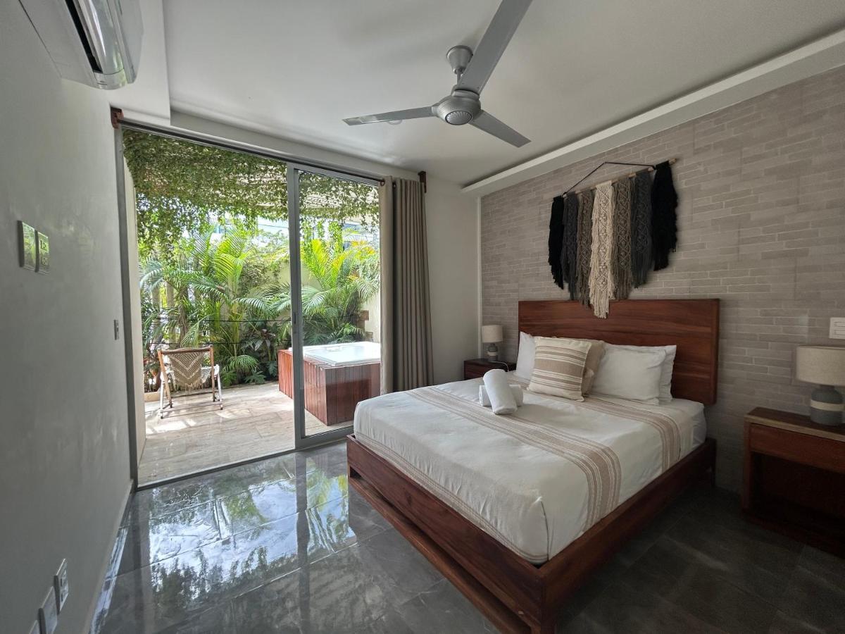 Luxury 2BR Condo w Private Jacuzzi, Fast Wifi, AC Tulum Zewnętrze zdjęcie
