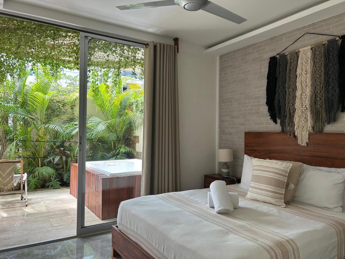 Luxury 2BR Condo w Private Jacuzzi, Fast Wifi, AC Tulum Zewnętrze zdjęcie