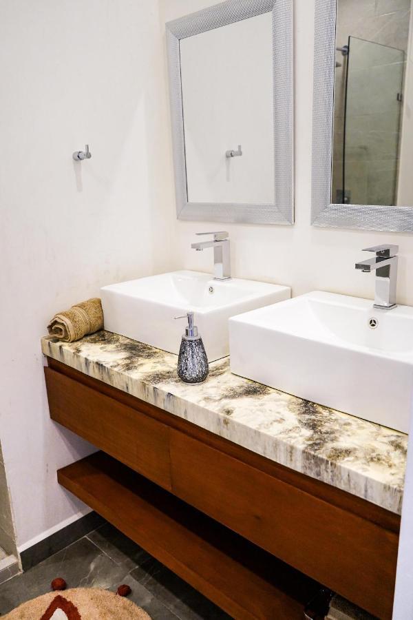 Luxury 2BR Condo w Private Jacuzzi, Fast Wifi, AC Tulum Zewnętrze zdjęcie